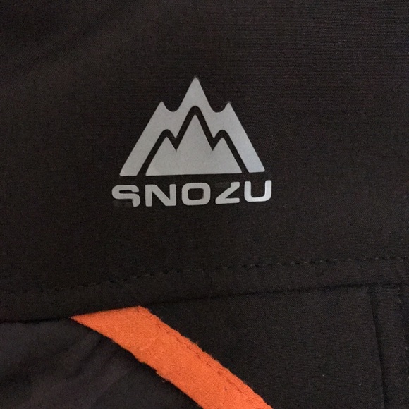 SNOZU Boys Jacket Black/Green. Size (5/6) - Picture 4 of 13